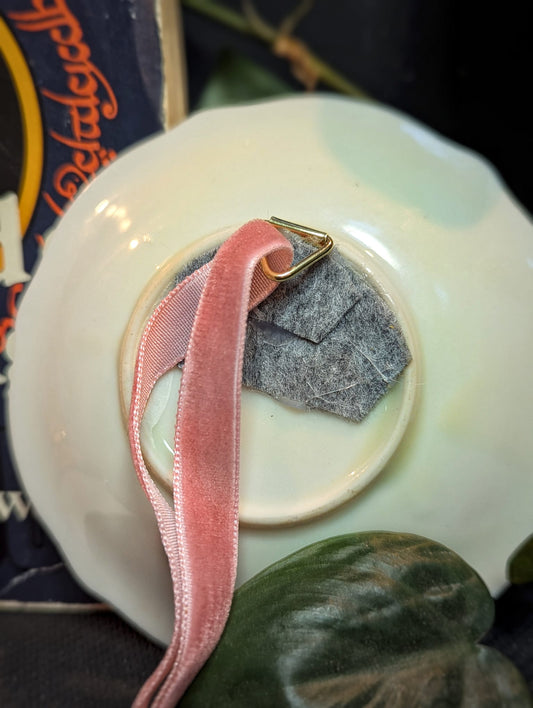 Hobbit door on plate