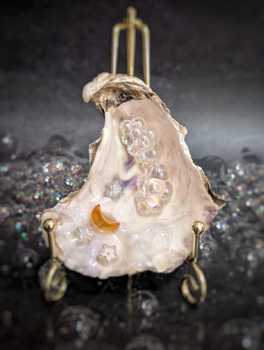 Hand painted oyster