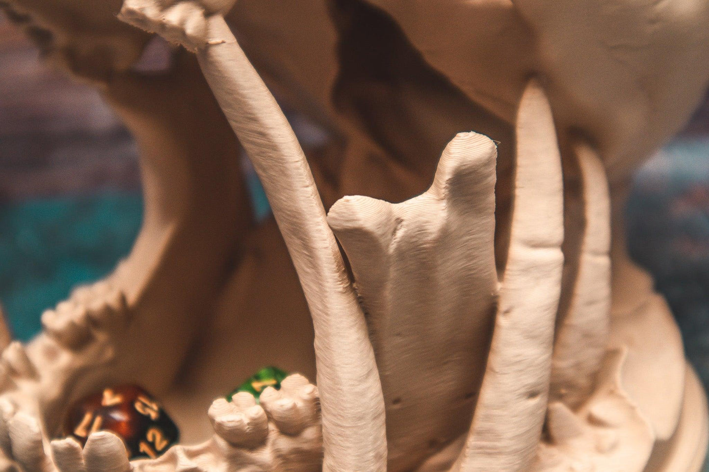 Deserts Kiss Skull Dice Tower - The Flaming Feather & Flaming Filament