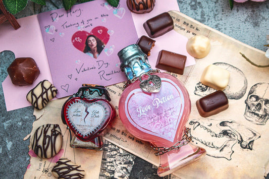 Discover the most magical Colour-Changing Potions to give this Holiday