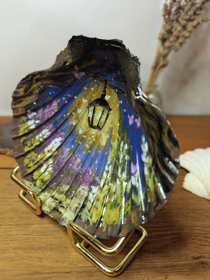 A forest lantern shell