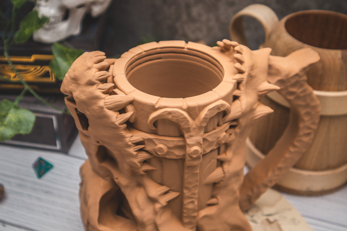 Dragon Skull Dice Mug + Dice tower