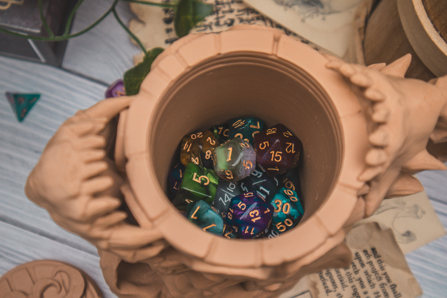 Dragon Skull Dice Mug + Dice tower