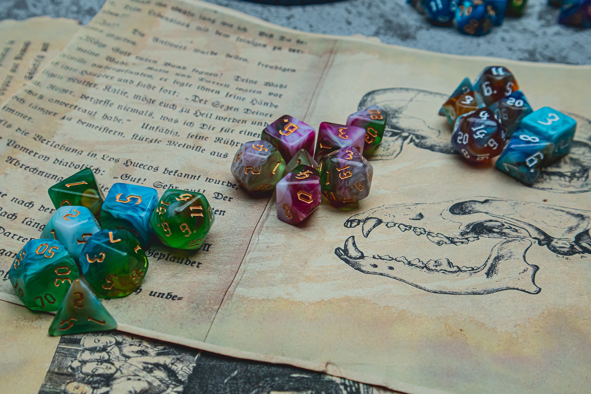 Northern Lights Polyhedral dice set - The Flaming Feather & Flaming Filament