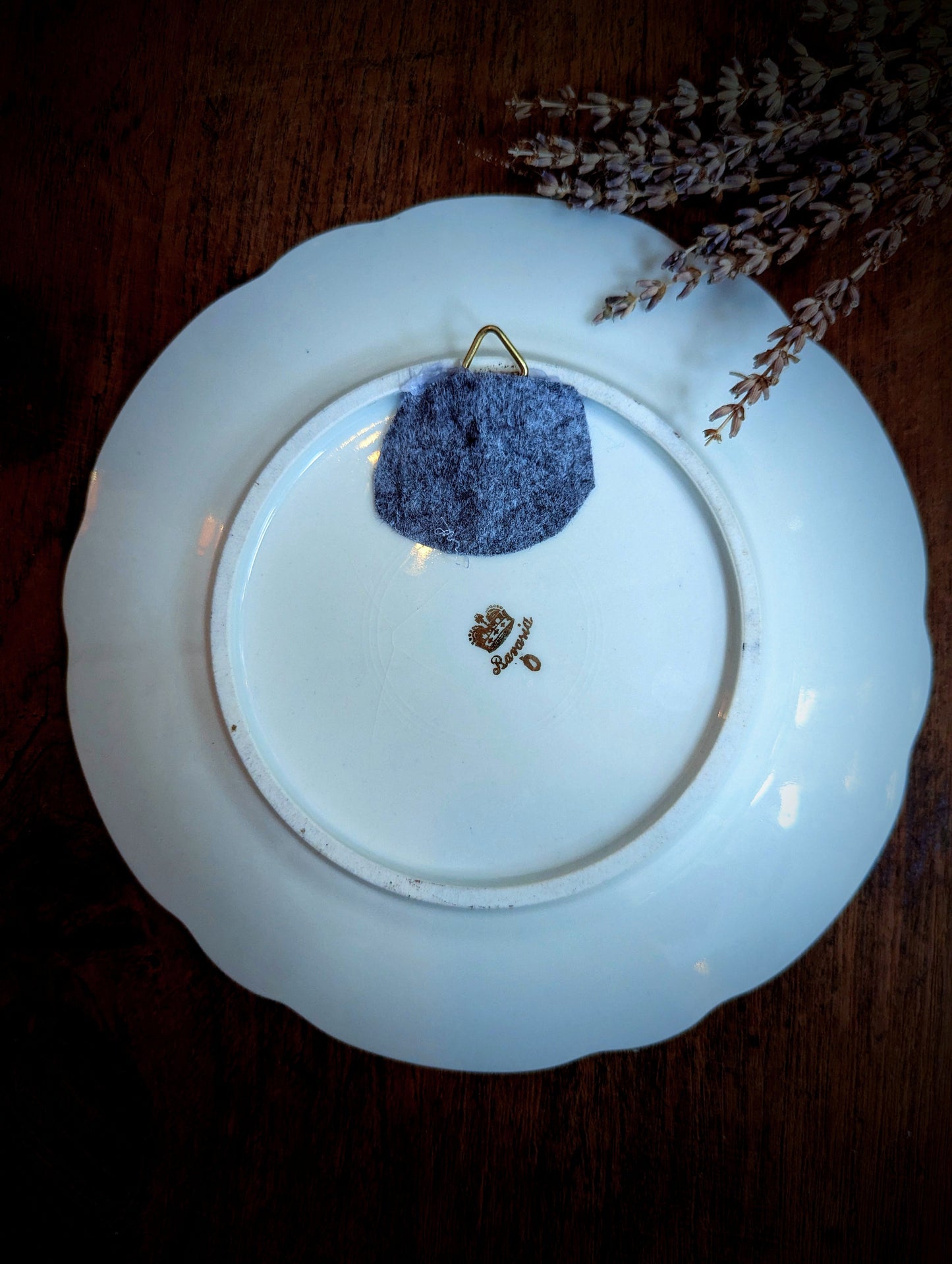 Magical creature in Delft blue style