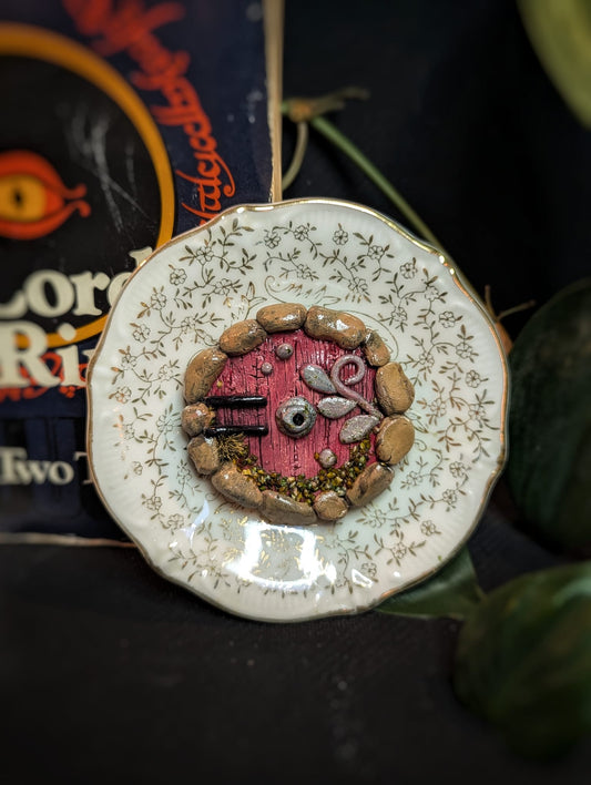 Hobbit door on plate
