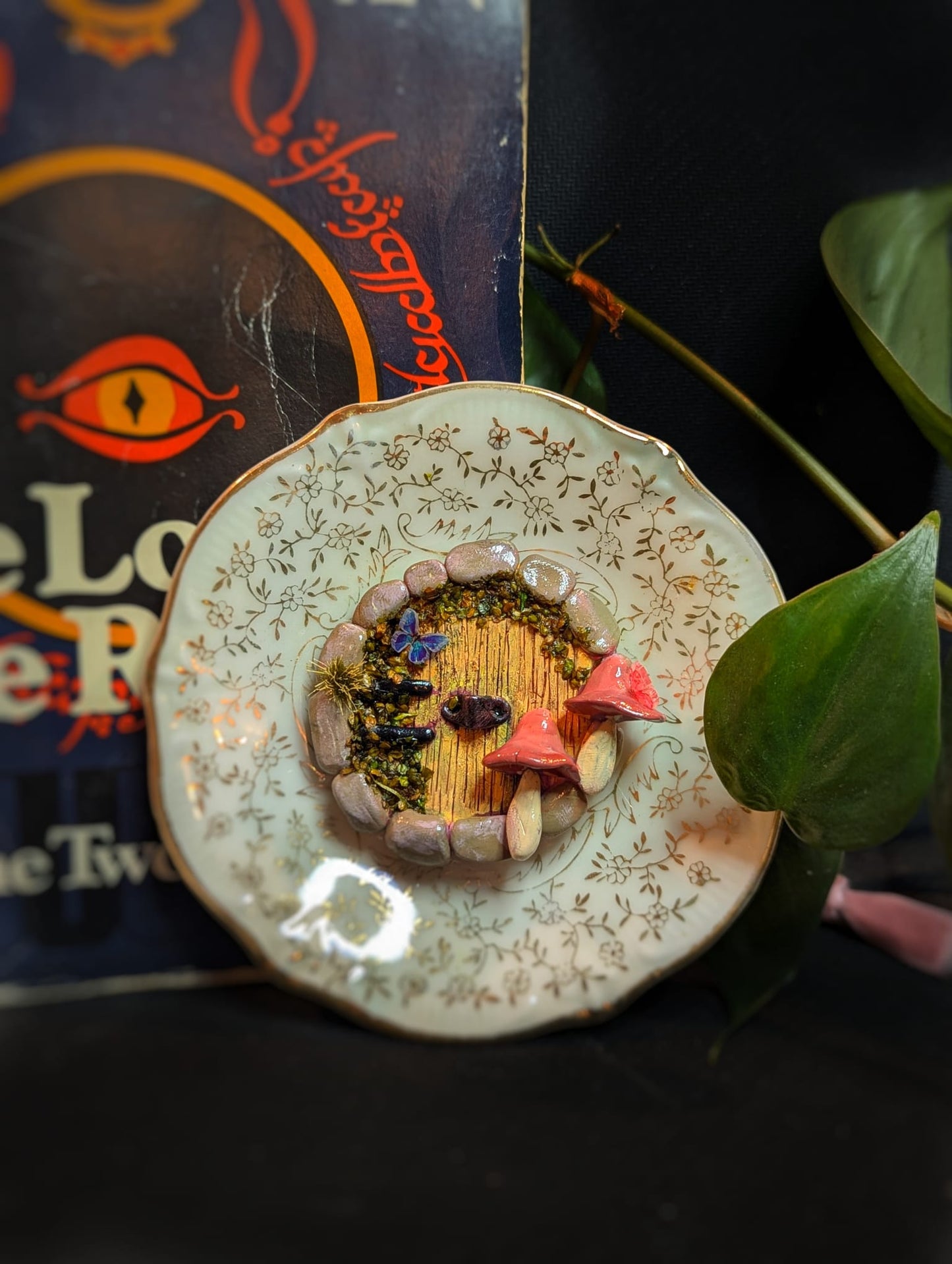 Hobbit door on plate