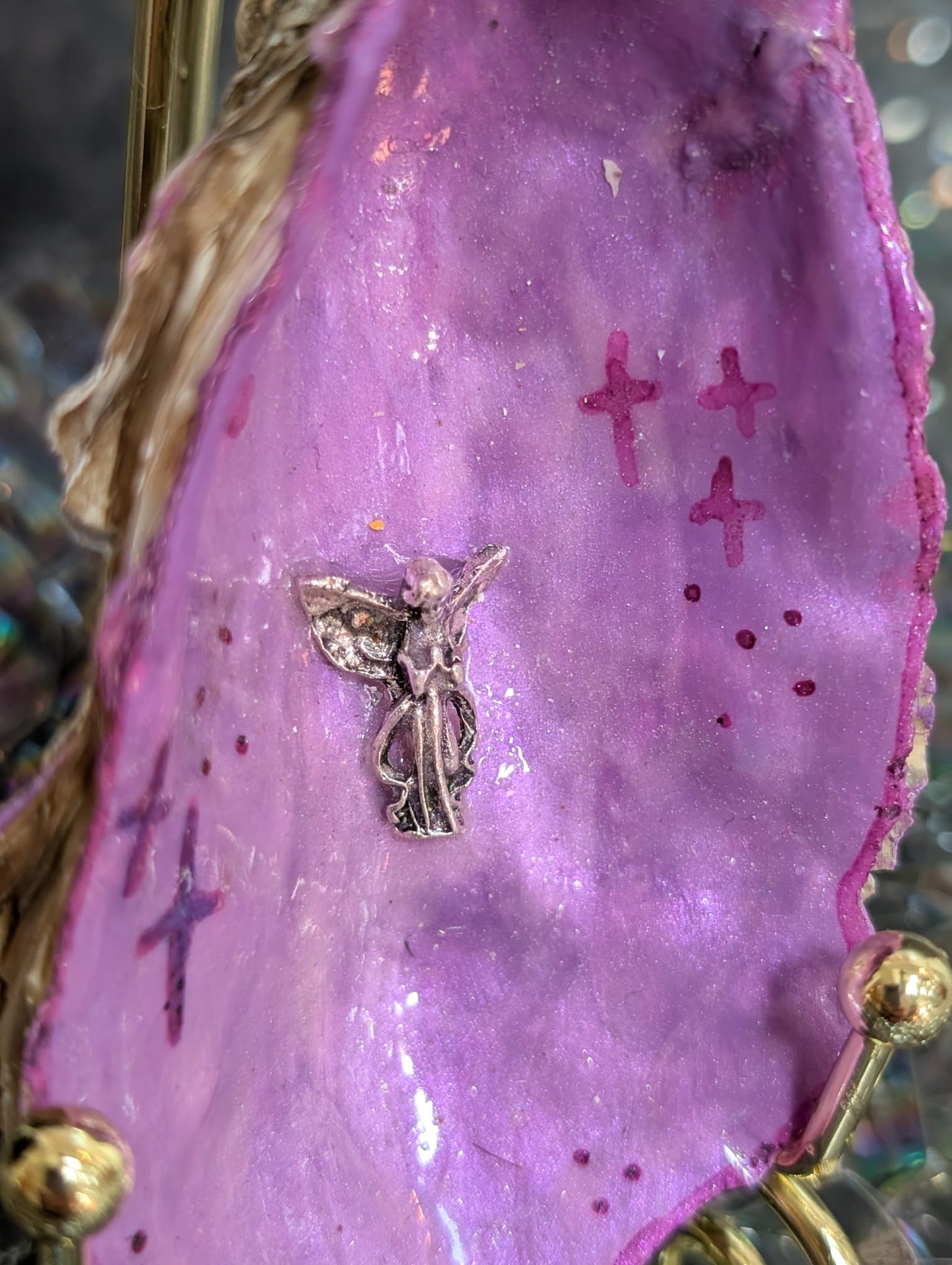 Oyster with charms