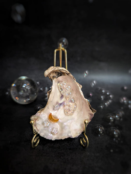 Hand painted oyster