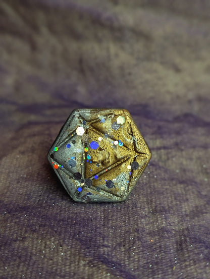 D20 pin
