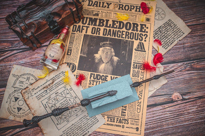 Headmaster Wandholder - The Flaming Feather & Flaming Filament